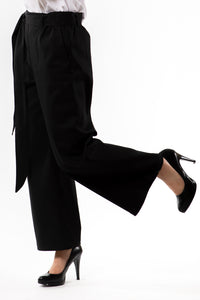 Victoria Pant - Black twill - side view on model - Lennard Taylor